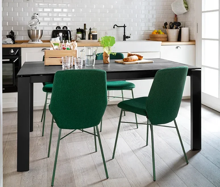 Eminence Extendable Table